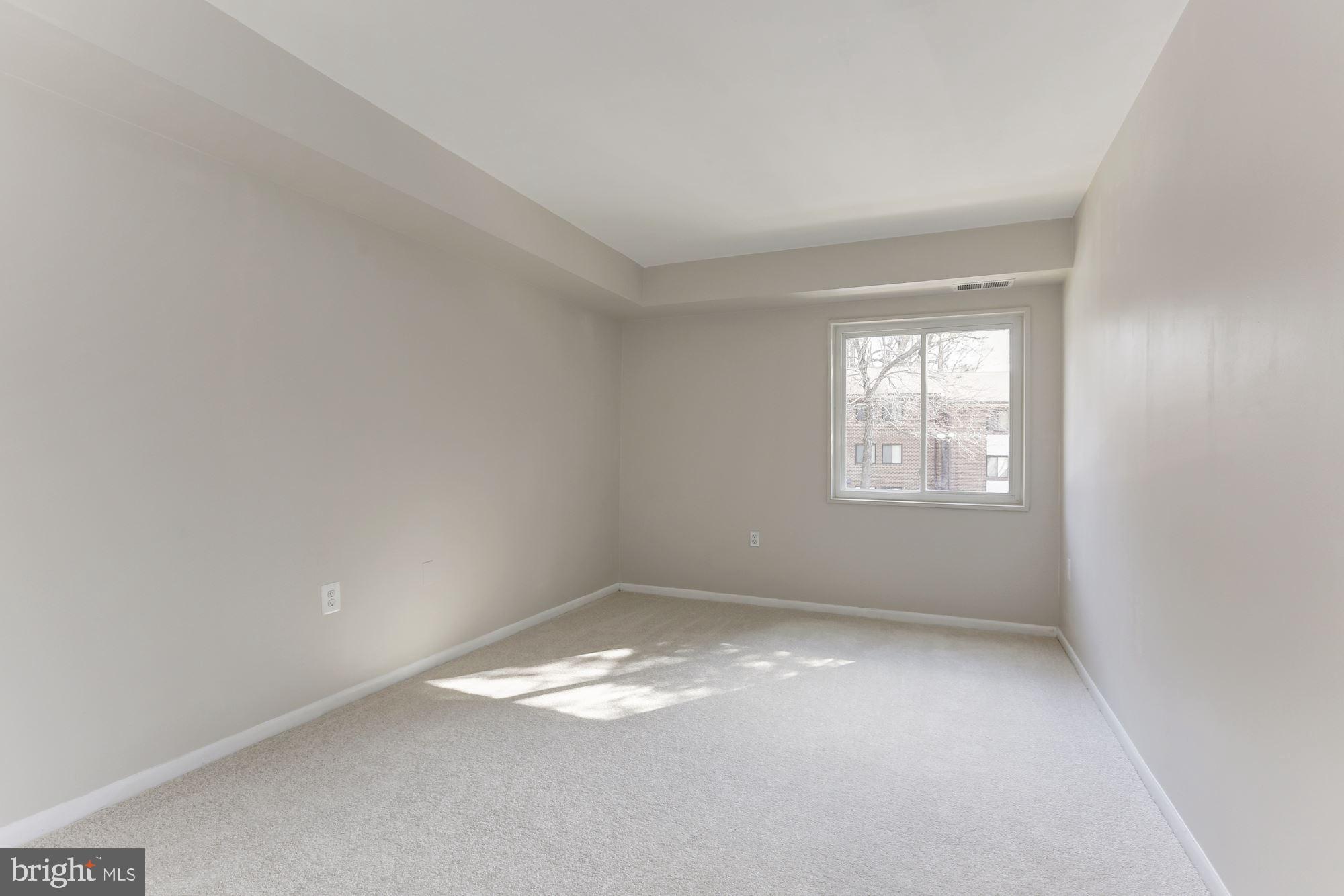1524 Northgate Square, Unit 11B Reston, VA 20190 - Photo 14 of 22 Master Bedroom