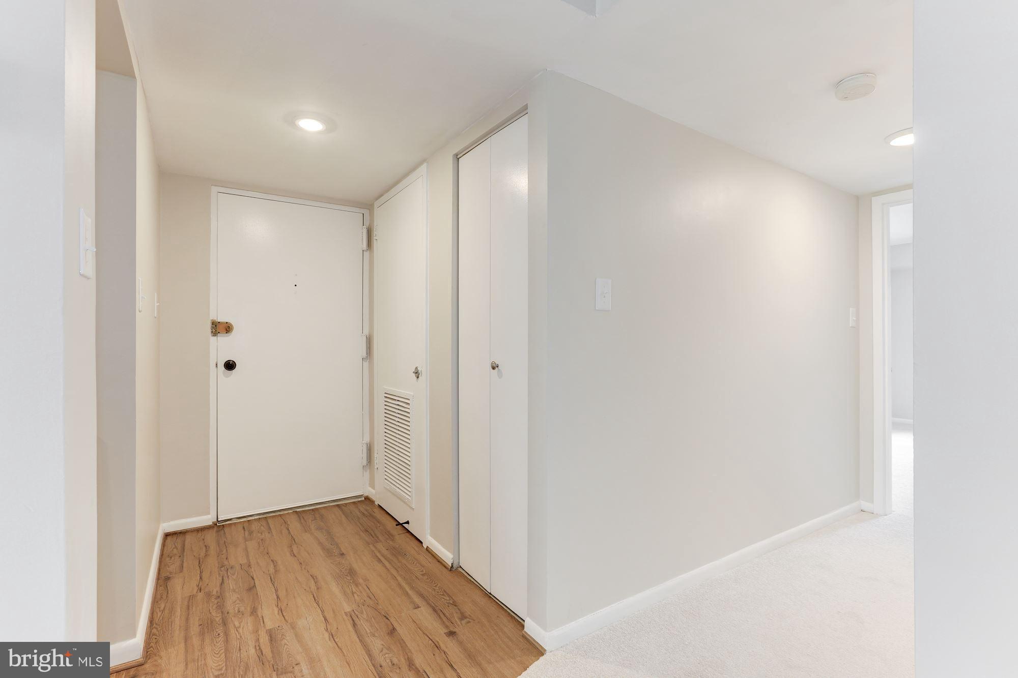 1524 Northgate Square, Unit 11B Reston, VA 20190 - Photo 3 of 22 Front Hallway