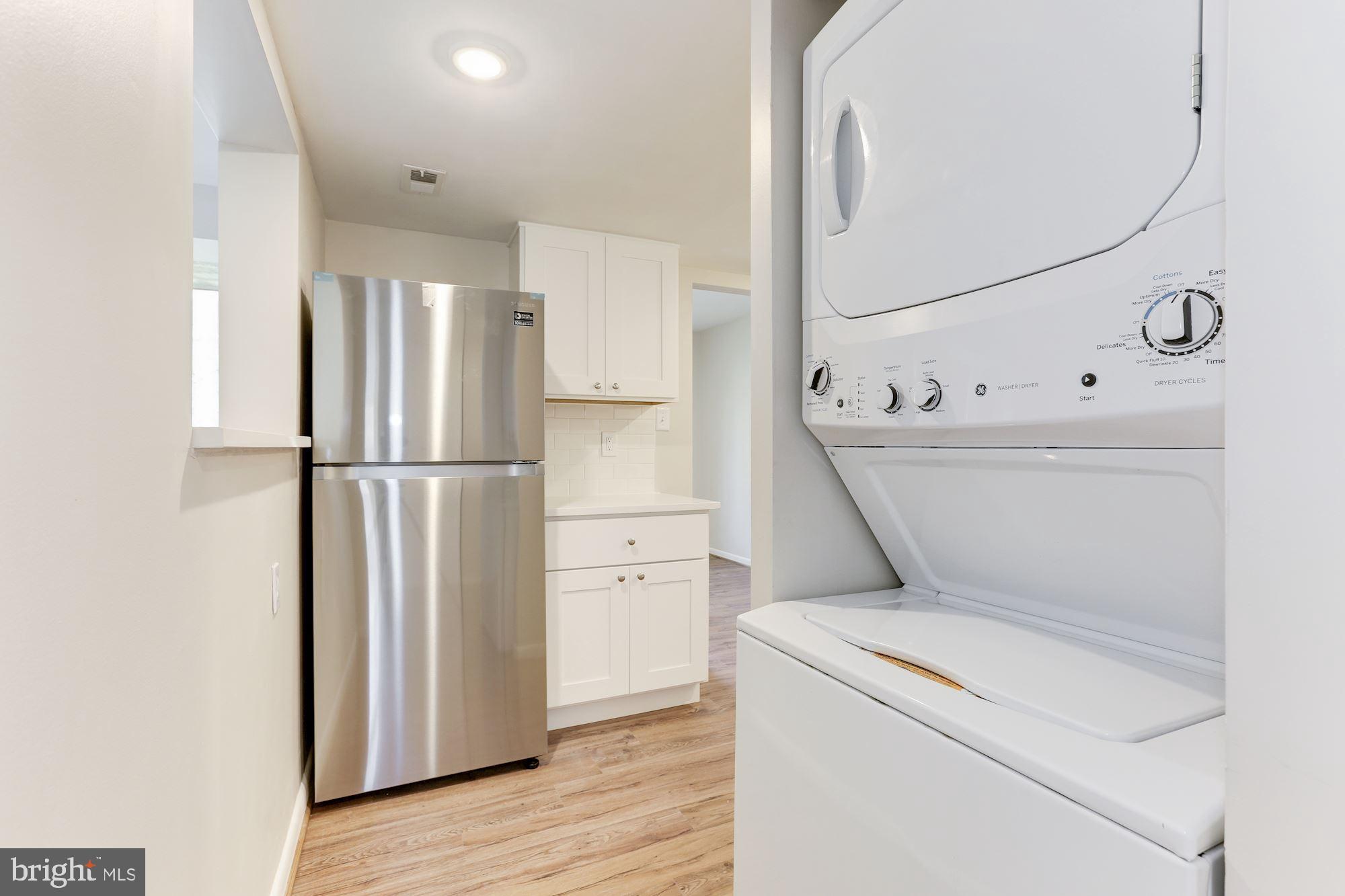 1524 Northgate Square, Unit 11B Reston, VA 20190 - Photo 4 of 22 Washer/Dryer in Unit