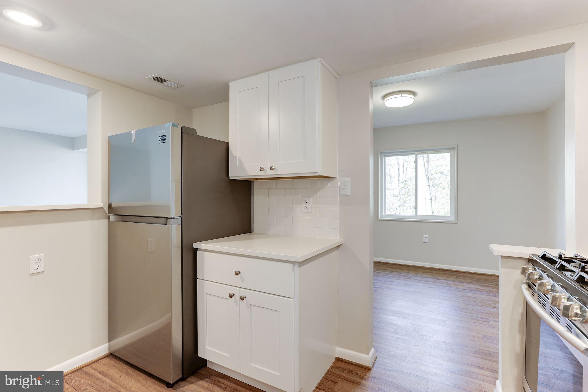 1524 Northgate Square, Unit 11B Reston, VA 20190 - Photo 5 of 22 Kitchen m