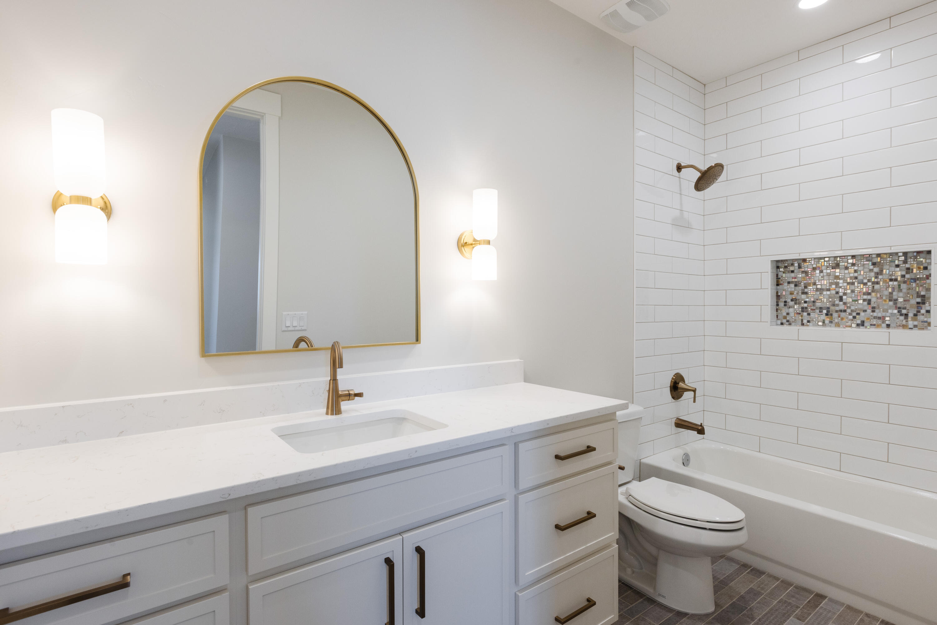 37 Antone Way Washington, UT 84780 - Photo 22 of 38 Full Bath