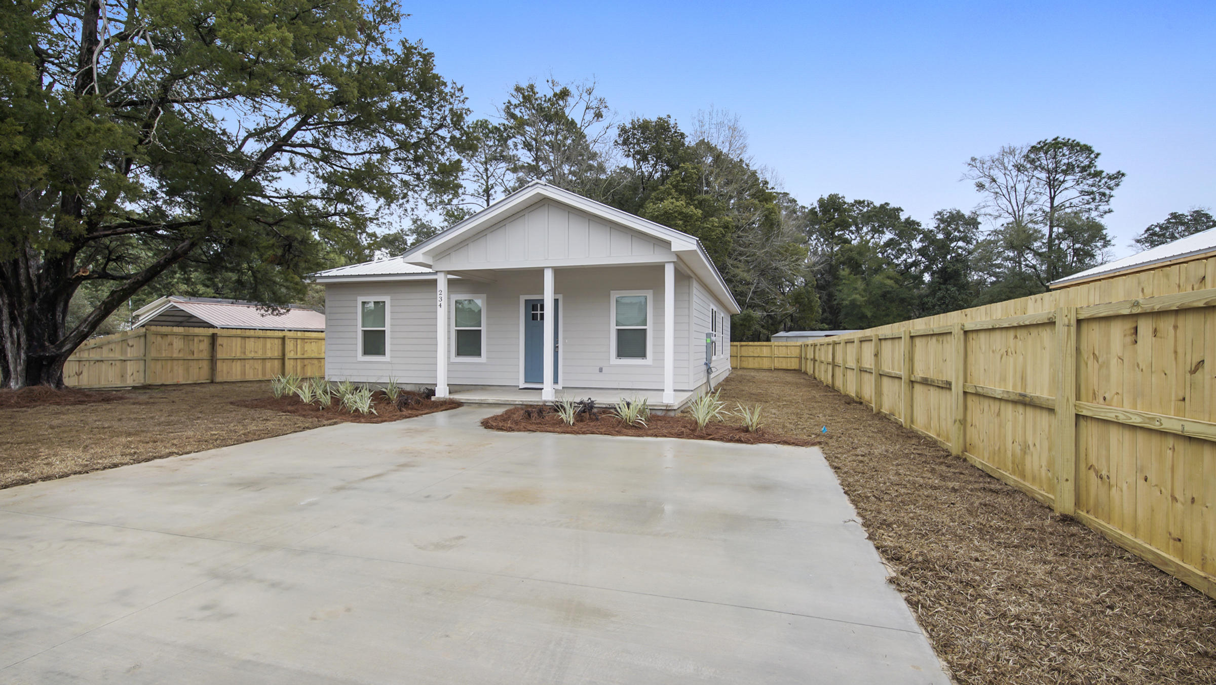 214 Old Eucheeanna Road Freeport, FL 32439 - Photo 2 of 21 DSC02005