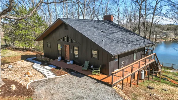 $879,900 | 104 Jayson Terrace, Moneta, VA 24121