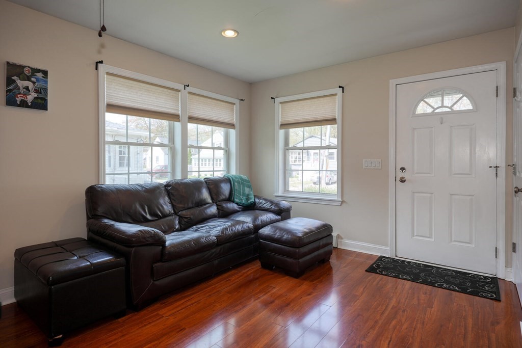2 Harvest Road Wakefield, MA 01880 - Photo 7 of 33 Gallery Image 7