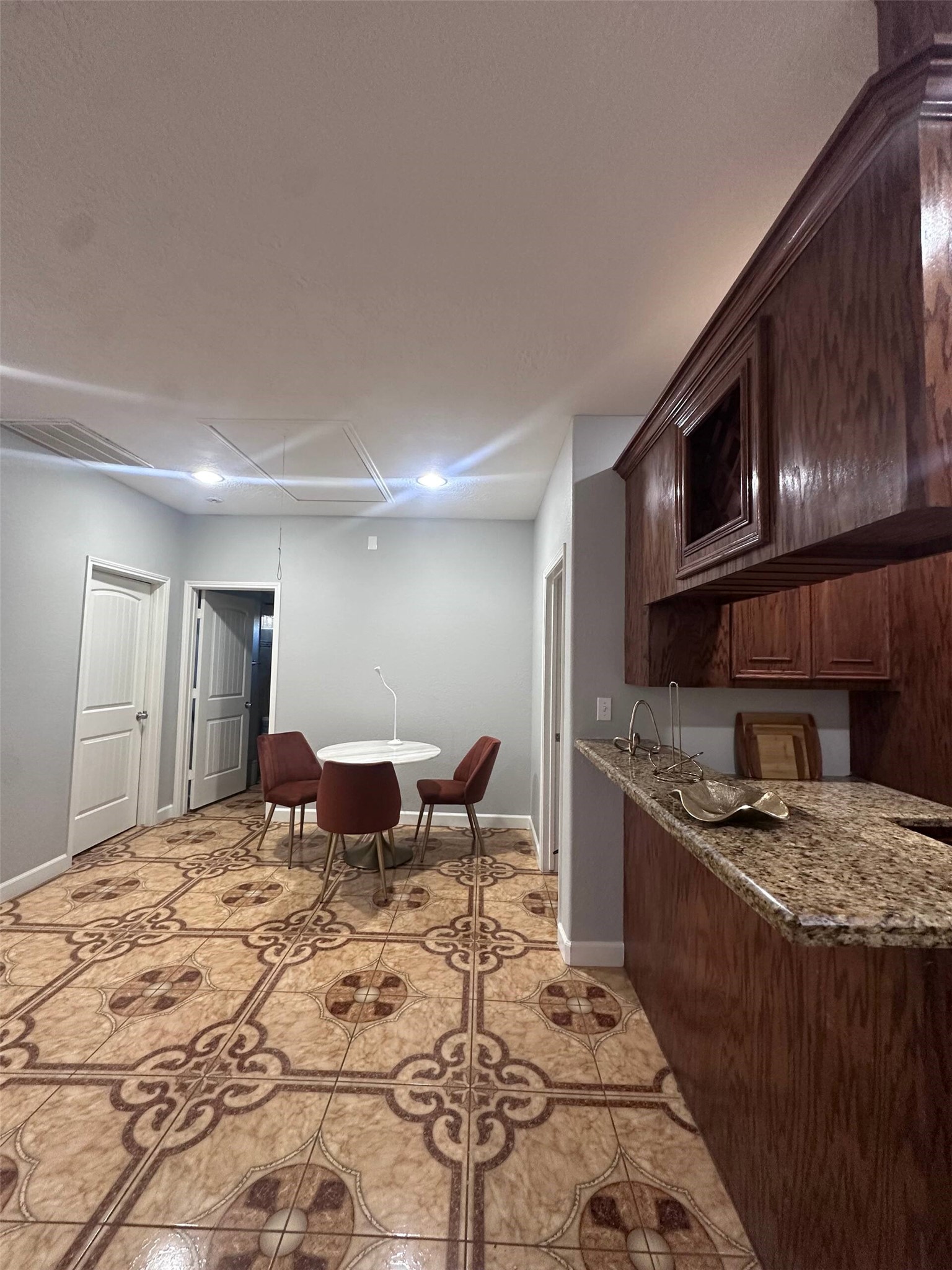 15 Stiles Street Houston, TX 77011 - Photo 24 of 33 a kitchen with a stove and a sink