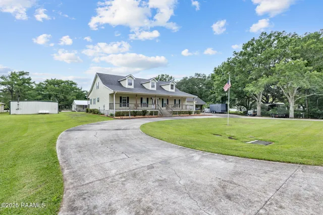 $2,900 | 16634 Highway 330, Abbeville, LA 70510