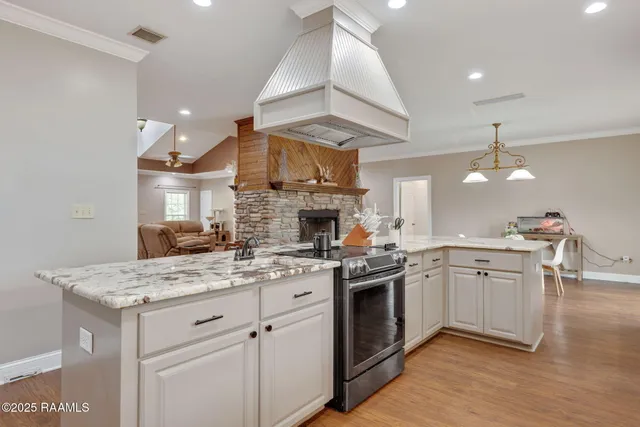 $2,900 | 16634 Highway 330, Abbeville, LA 70510