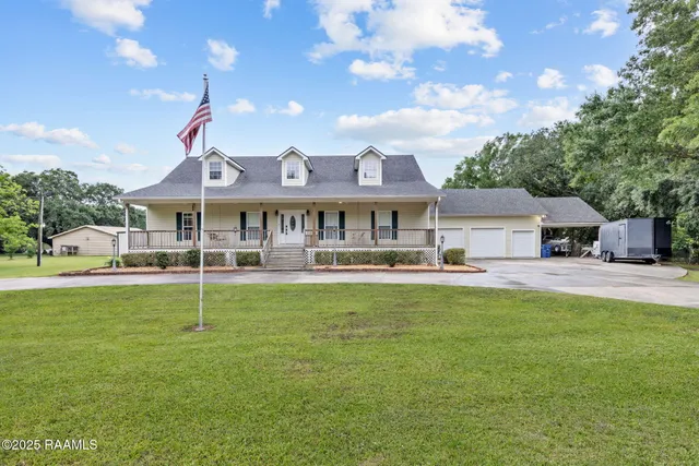 $2,900 | 16634 Highway 330, Abbeville, LA 70510