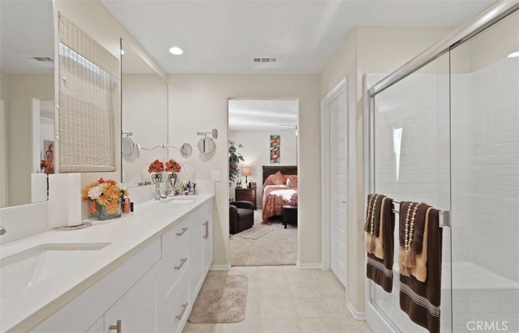 2248 Ridge Court Perris, CA 92571 - Photo 10 of 48 a very nice looking room with a mirror