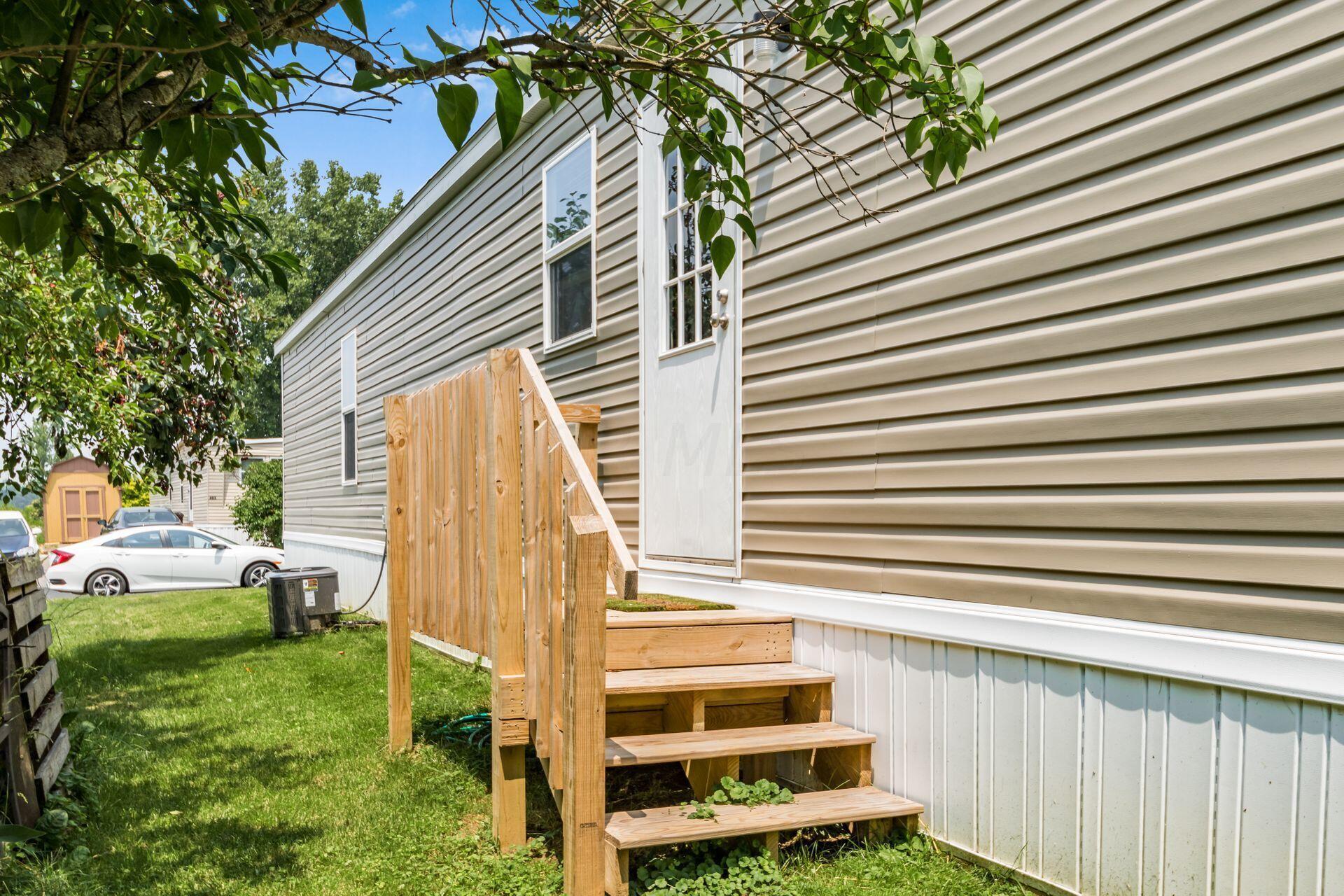 1330 Hanover Road, Unit 407 Delaware, OH 43015 - Photo 5 of 23 Welcome to 1330 Hanover Road!