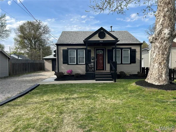 $129,900 | 3404 Oak Drive, Alton, IL 62002