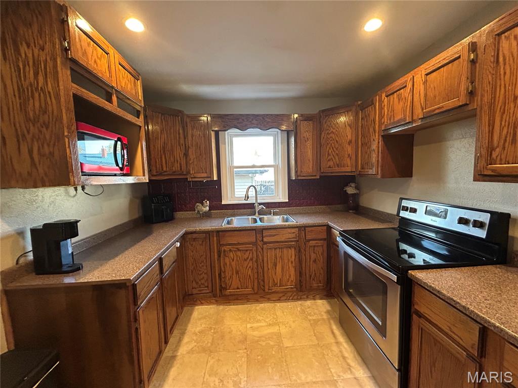 3404 Oak Drive Alton, IL 62002 - Photo 15 of 24