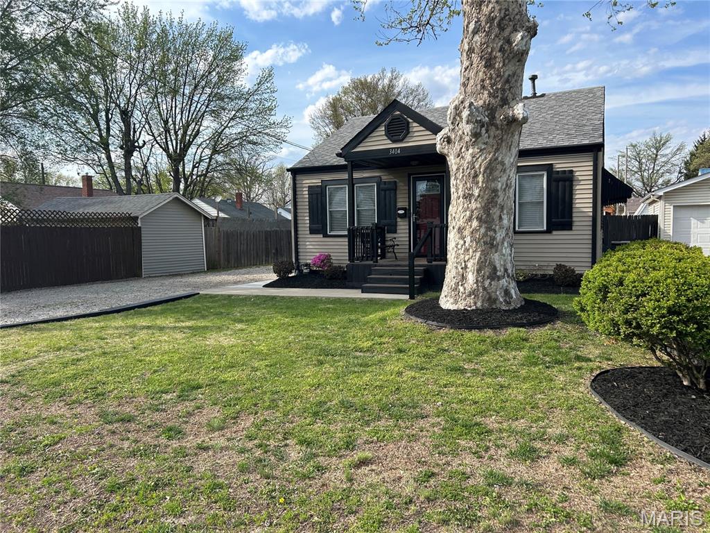 3404 Oak Drive Alton, IL 62002 - Photo 2 of 24