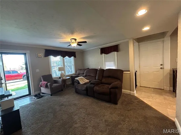 $129,900 | 3404 Oak Drive, Alton, IL 62002