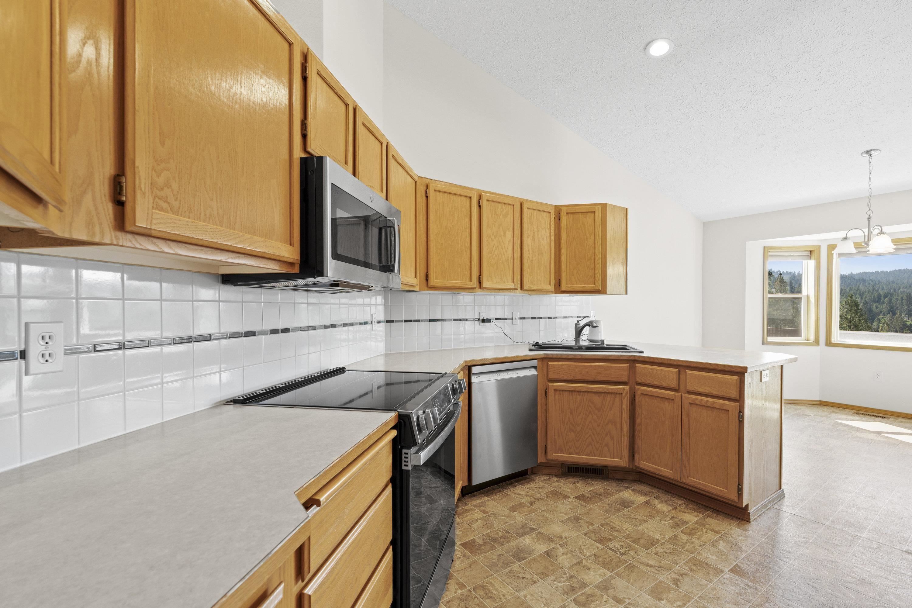 2106 East Turnberry Lane Spokane, WA 99223 - Photo 13 of 47