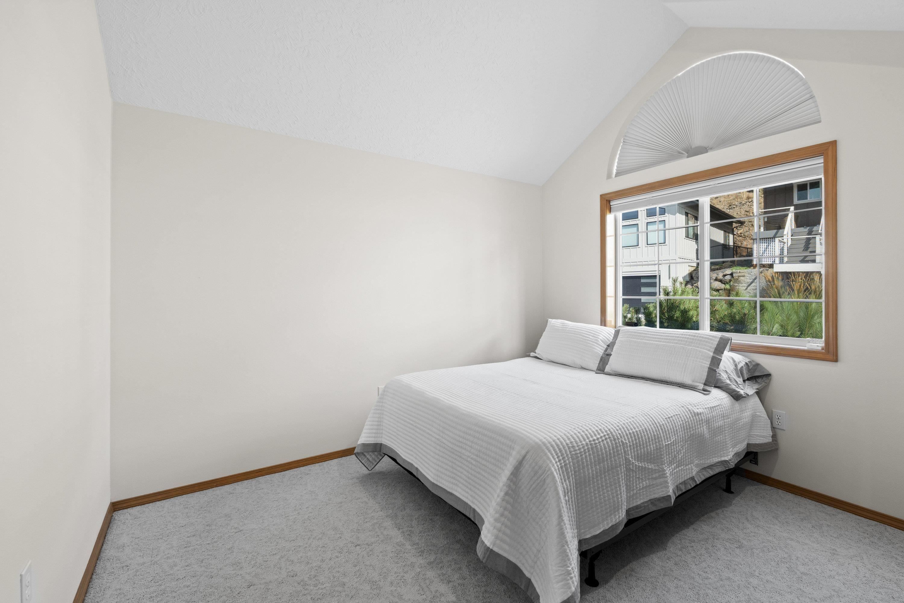 2106 East Turnberry Lane Spokane, WA 99223 - Photo 5 of 47