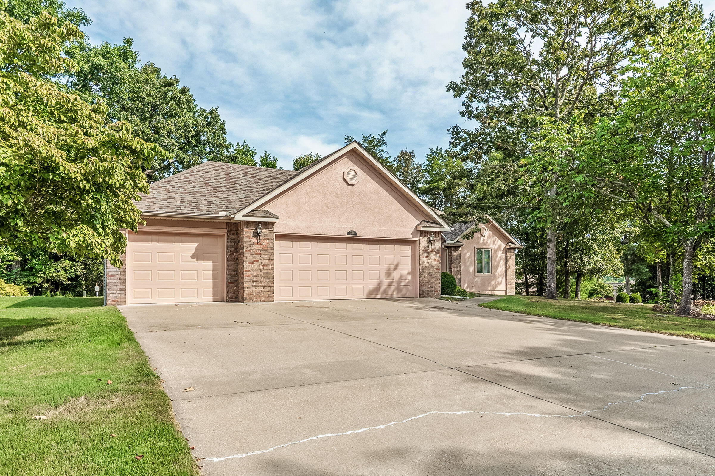 1006 Silvercrest Place Reeds Spring, MO 65737 - Photo 31 of 49 Expanded Driveway