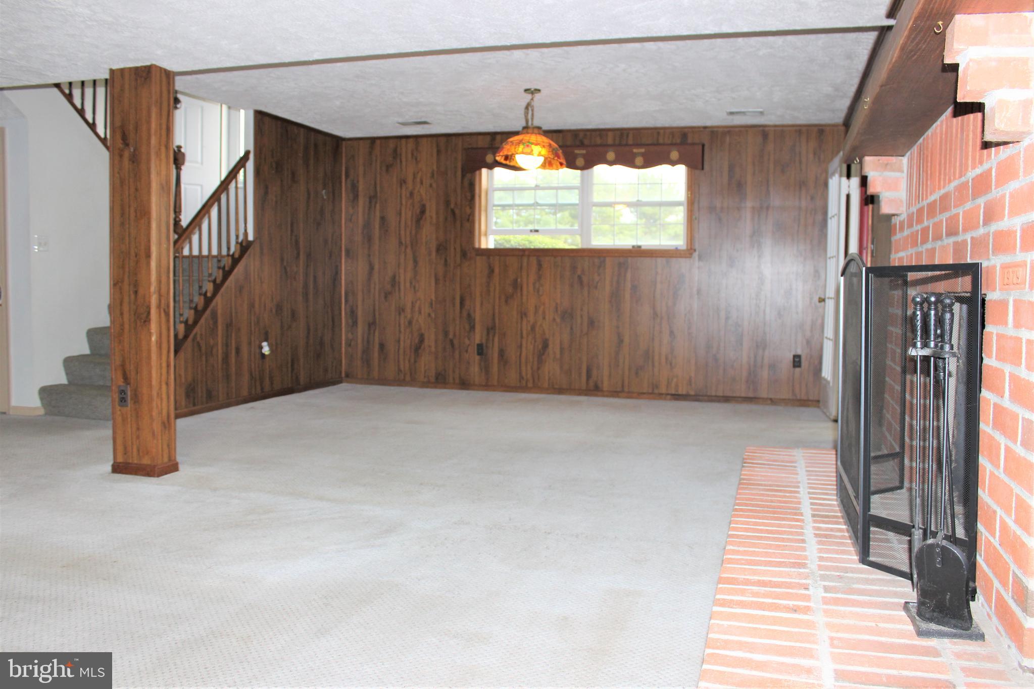 2712 Bachman Road Manchester, MD 21102 - Photo 22 of 45 family room