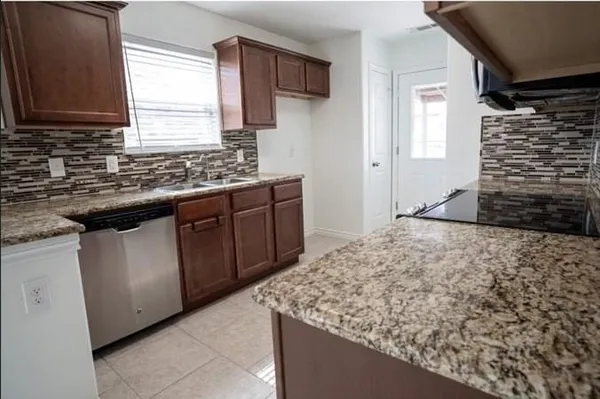 $499,900 | 821-823 East College Avenue, Princeton, TX 75407