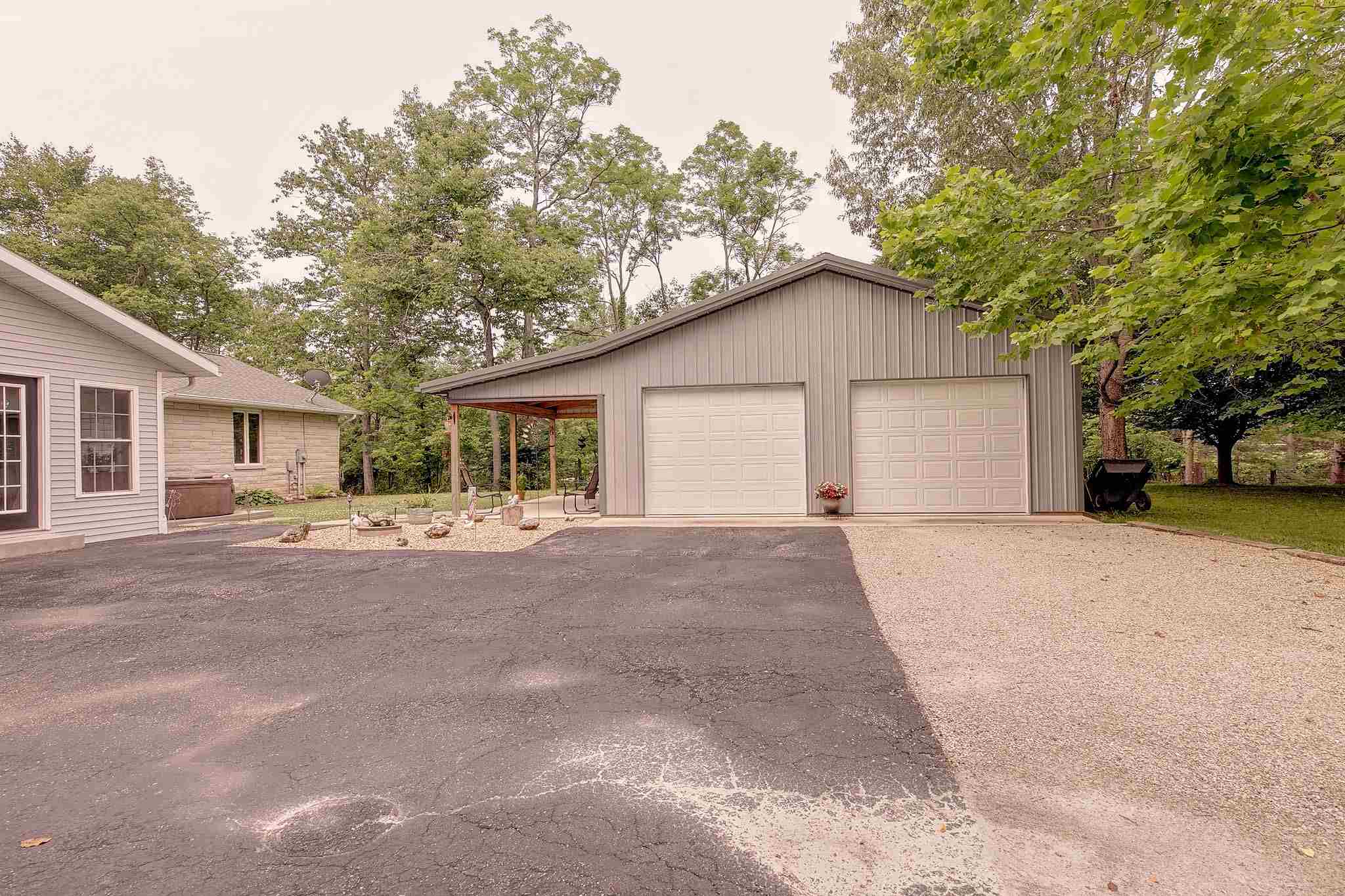 1915 East Rayletown Road Bloomington, IN 47401 - Photo 4 of 36