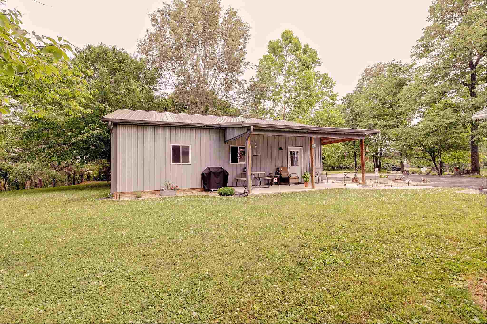 1915 East Rayletown Road Bloomington, IN 47401 - Photo 5 of 36