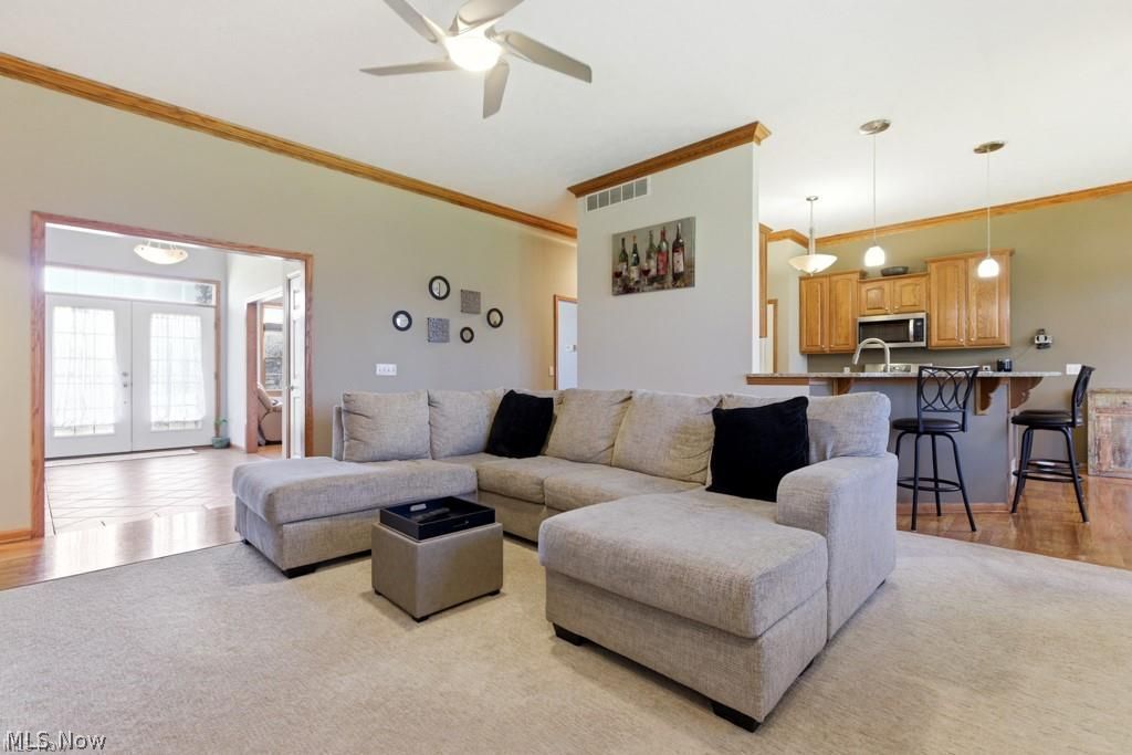 11561 Riding Trail Painesville, OH 44077 - Photo 5 of 38