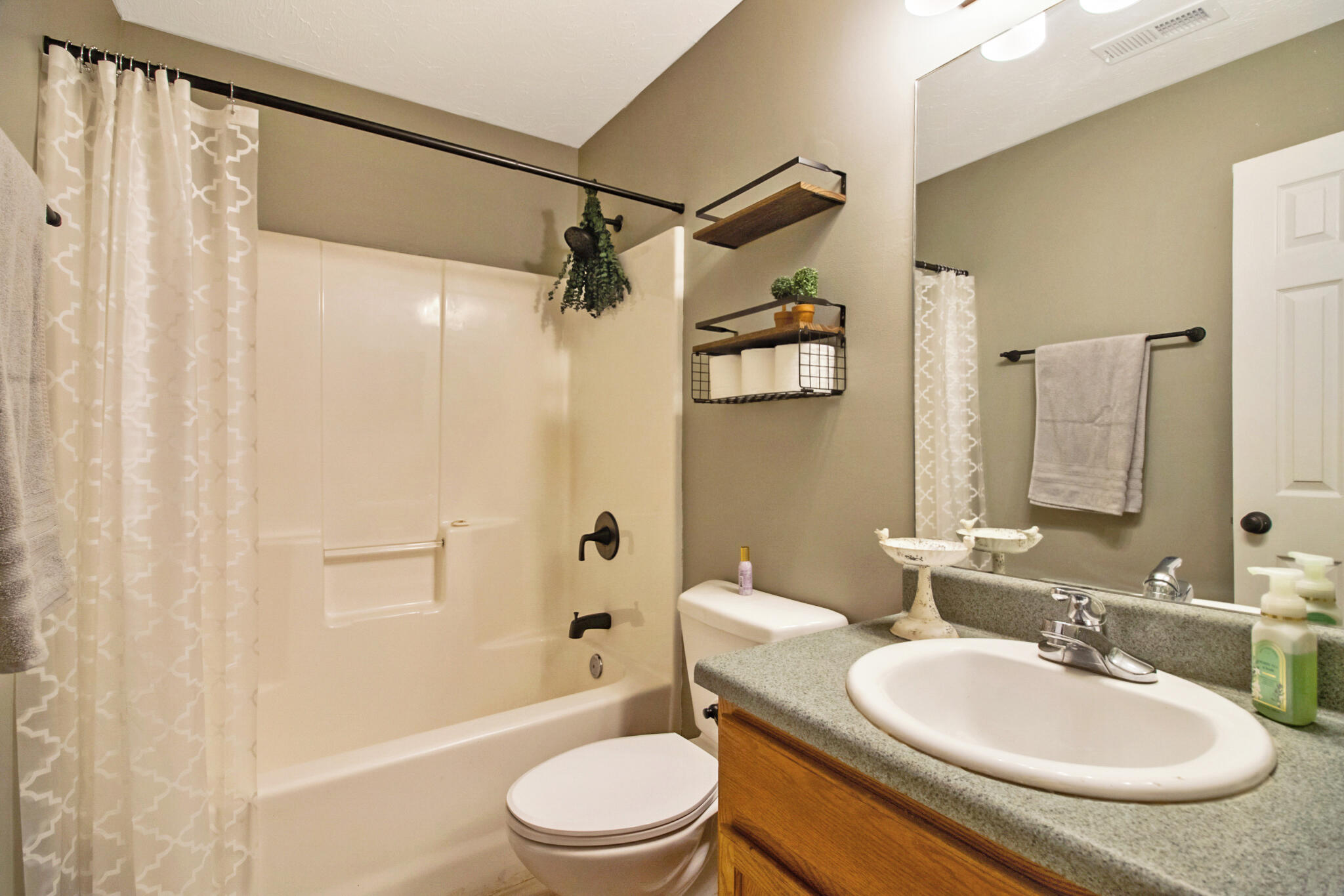 1997 Kings Hill Road Spring City, TN 37381 - Photo 23 of 36 img_8052-img_8059