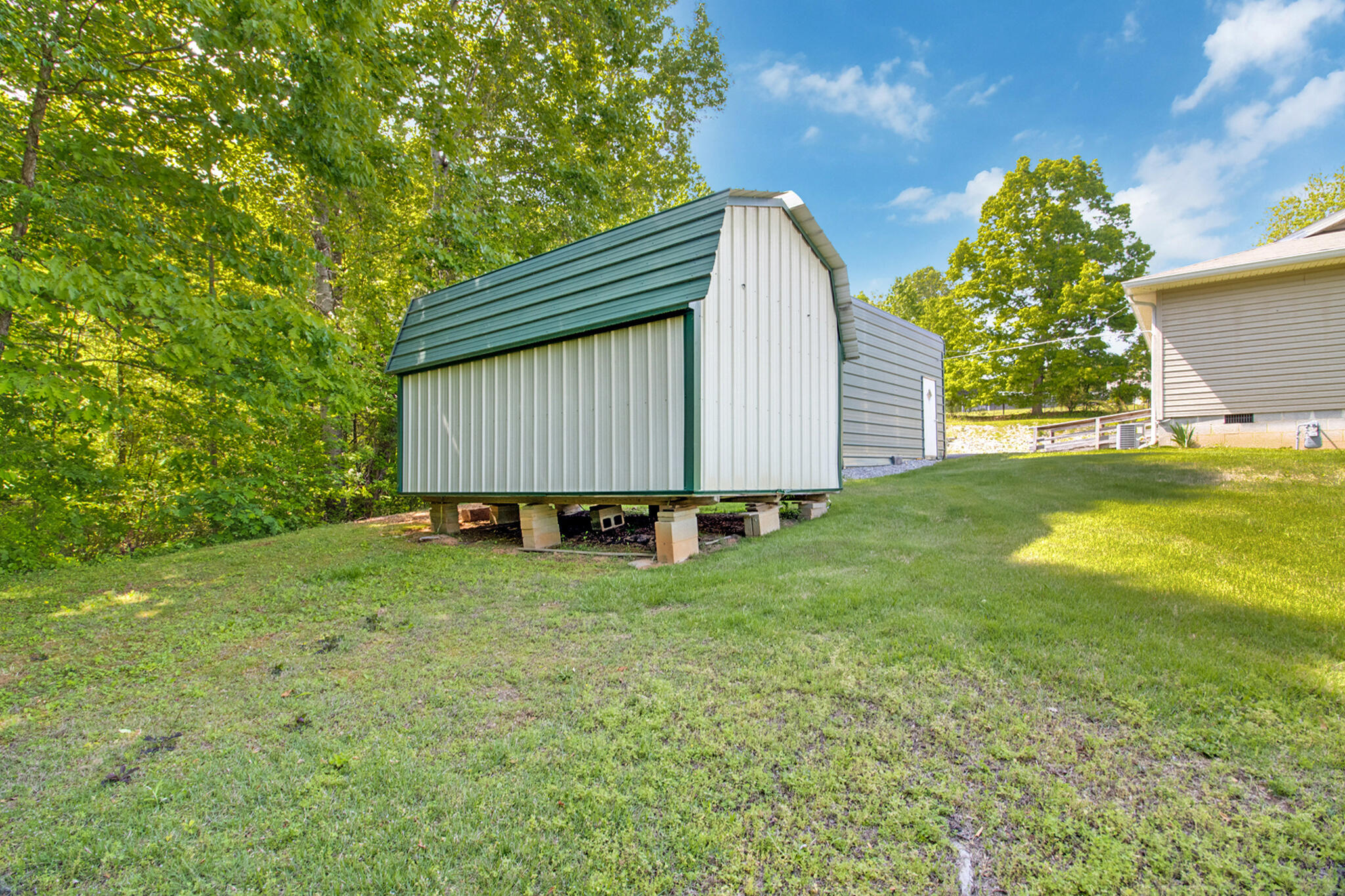 1997 Kings Hill Road Spring City, TN 37381 - Photo 34 of 36 img_8121-img_8125