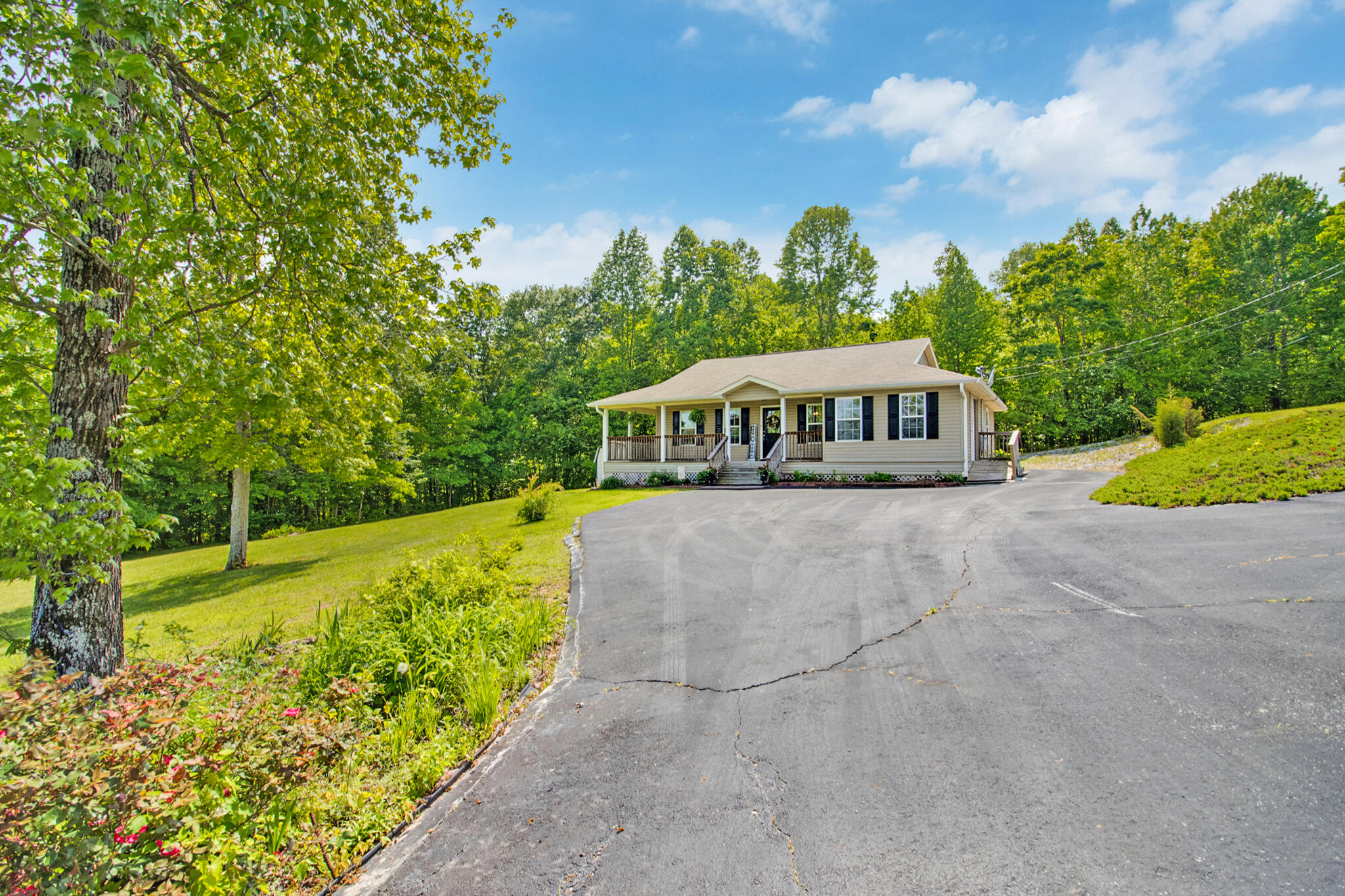 1997 Kings Hill Road Spring City, TN 37381 - Photo 35 of 36 img_8126-img_8130