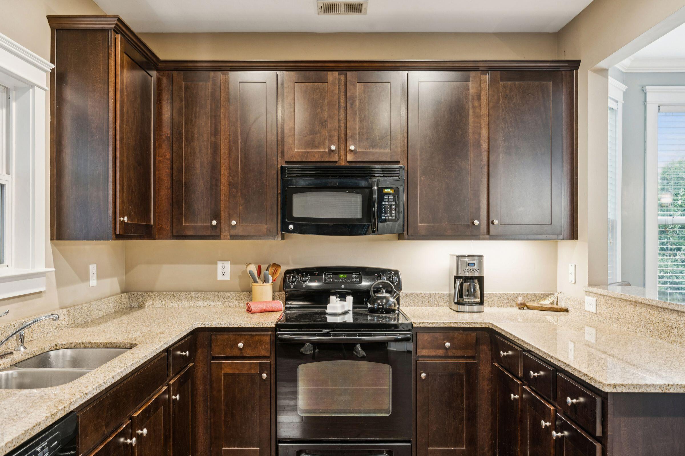 1635 Bee Balm Road Johns Island, SC 29455 - Photo 16 of 46 1635BeeBalmRd-KeenEyeMarketing-017