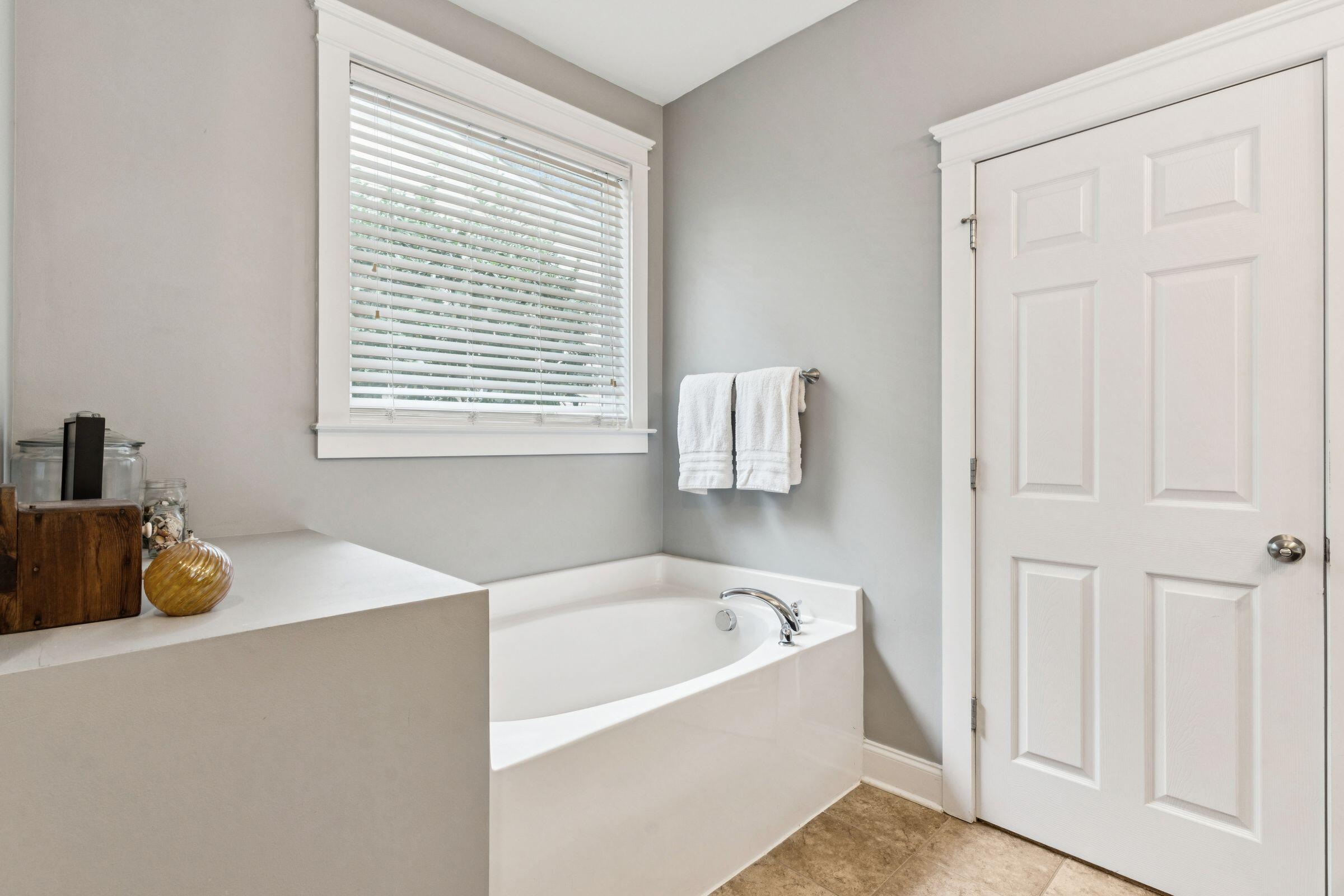 1635 Bee Balm Road Johns Island, SC 29455 - Photo 22 of 46 1635BeeBalmRd-KeenEyeMarketing-024