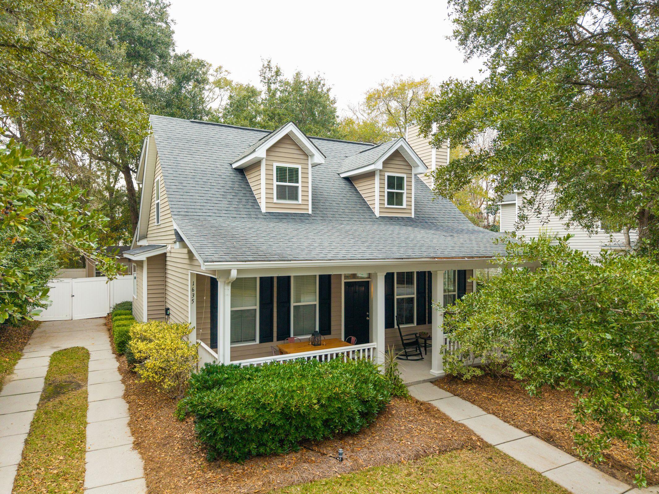 1635 Bee Balm Road Johns Island, SC 29455 - Photo 38 of 46 1635BeeBalmRd-KeenEyeMarketing-046