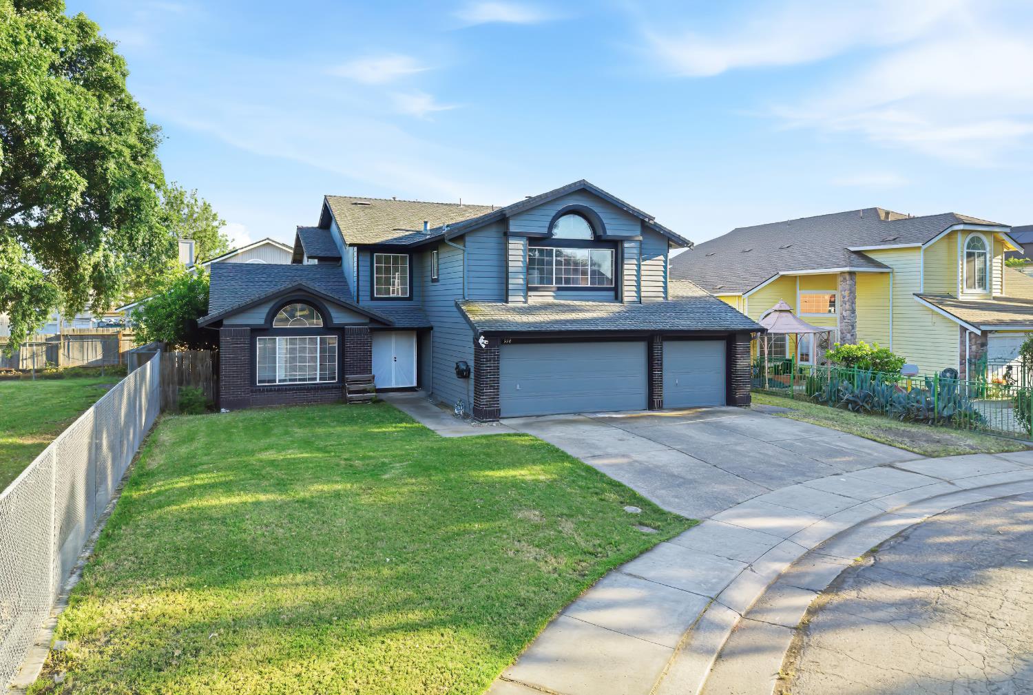 514 Spring River Circle Stockton, CA 95210 - Photo 2 of 40