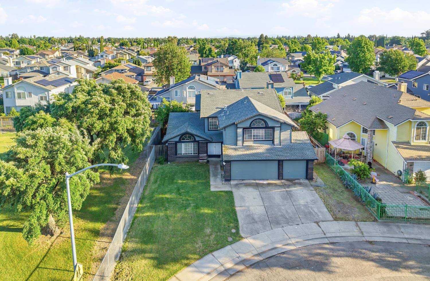 514 Spring River Circle Stockton, CA 95210 - Photo 4 of 40