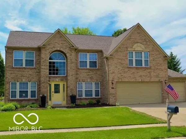 $485,000 | 4092 South Stonebridge Court, New Palestine, IN 46163