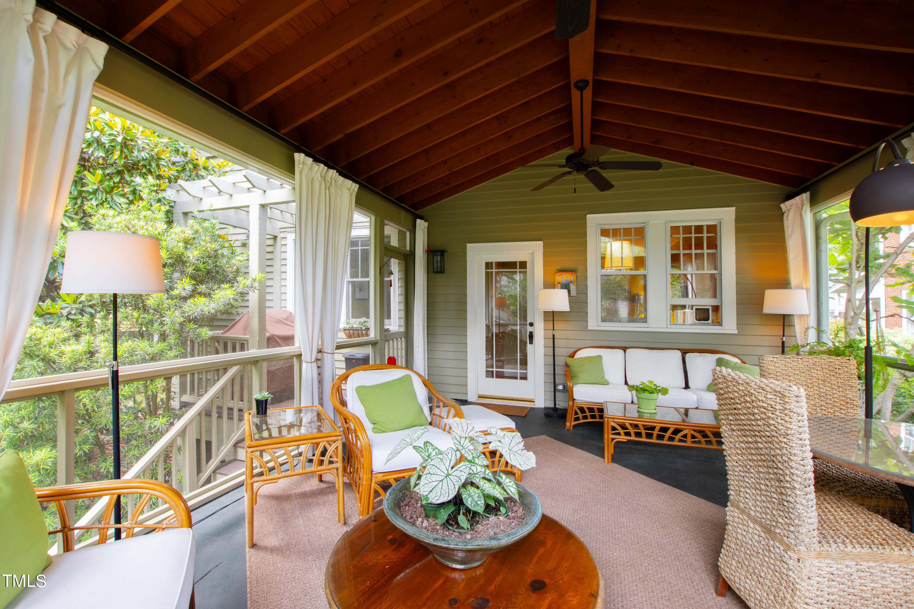 124 Forest Road Raleigh, NC 27605 - Photo 19 of 43 Porch 2