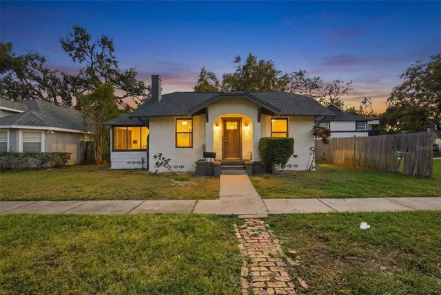 $2,800 | 1326 13th Avenue South, St. Petersburg, FL 33705