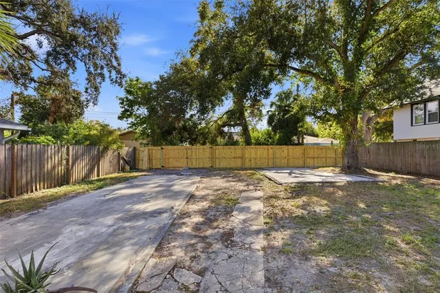 $2,800 | 1326 13th Avenue South, St. Petersburg, FL 33705