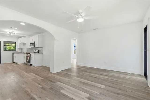 $2,800 | 1326 13th Avenue South, St. Petersburg, FL 33705