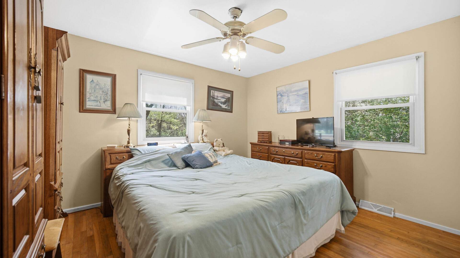 5505 West Schultz Road La Porte, IN 46350 - Photo 6 of 39 a bedroom with a large bed and a window