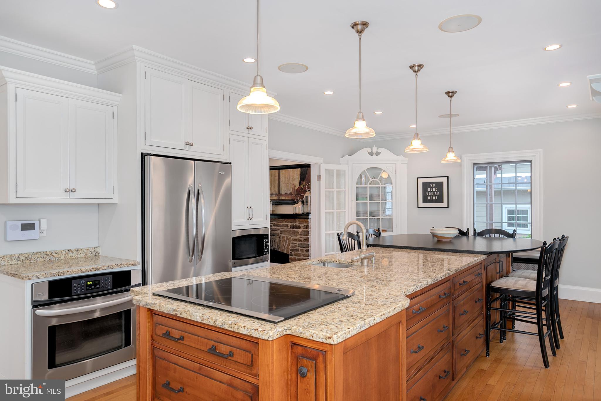 2402 Brambleton Road Baltimore, MD 21209 - Photo 11 of 39