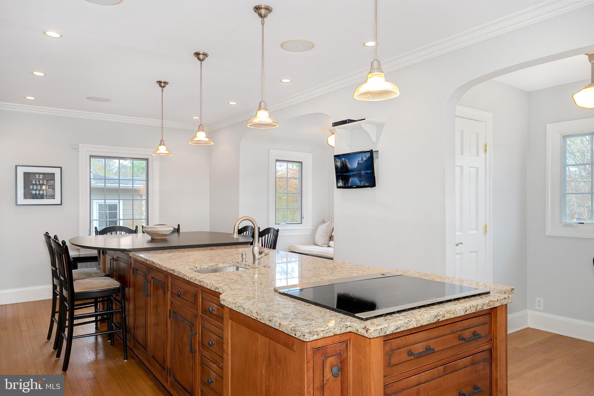 2402 Brambleton Road Baltimore, MD 21209 - Photo 12 of 39