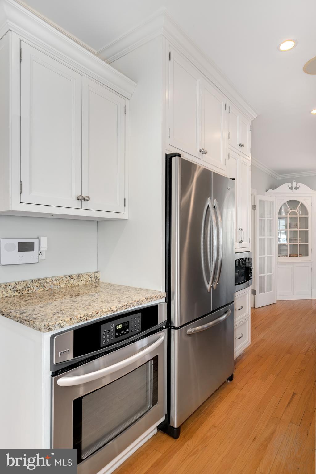 2402 Brambleton Road Baltimore, MD 21209 - Photo 13 of 39
