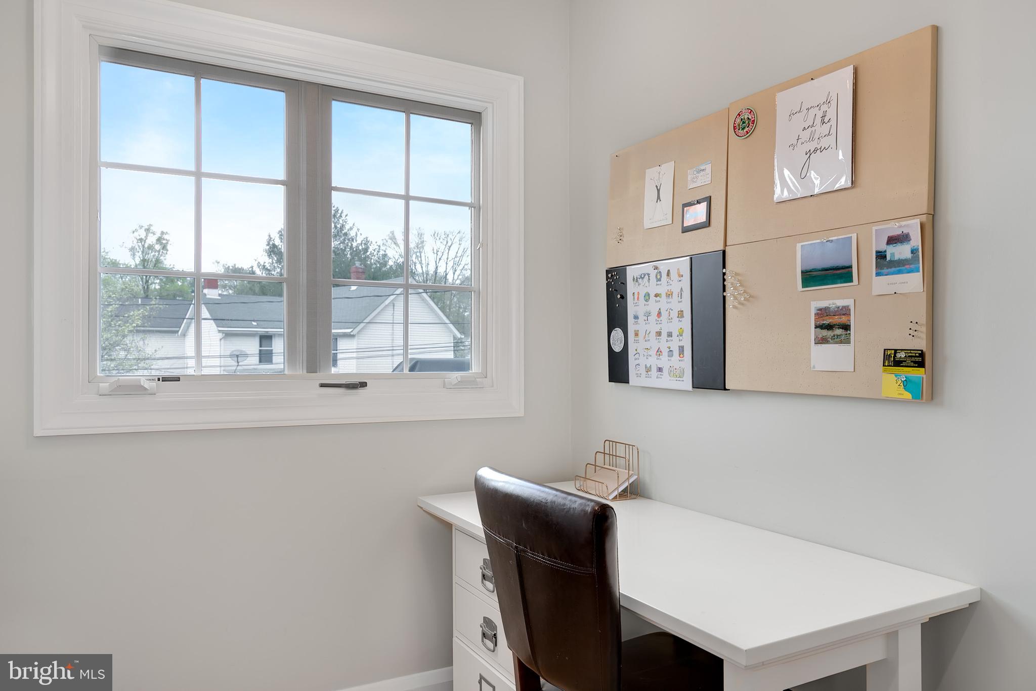 2402 Brambleton Road Baltimore, MD 21209 - Photo 14 of 39
