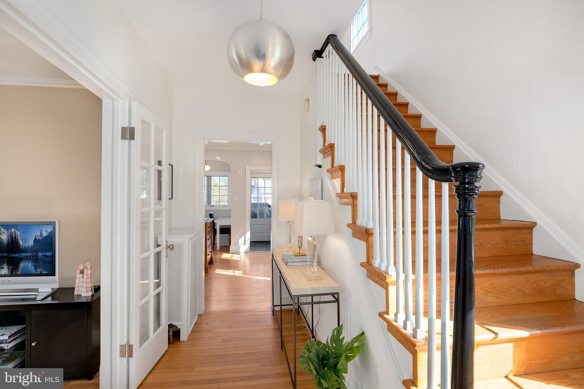 2402 Brambleton Road Baltimore, MD 21209 - Photo 17 of 39