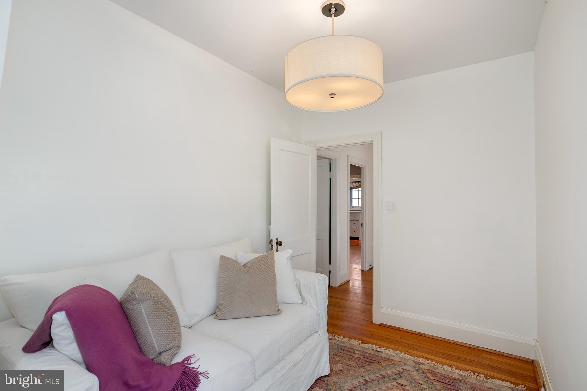 2402 Brambleton Road Baltimore, MD 21209 - Photo 27 of 39