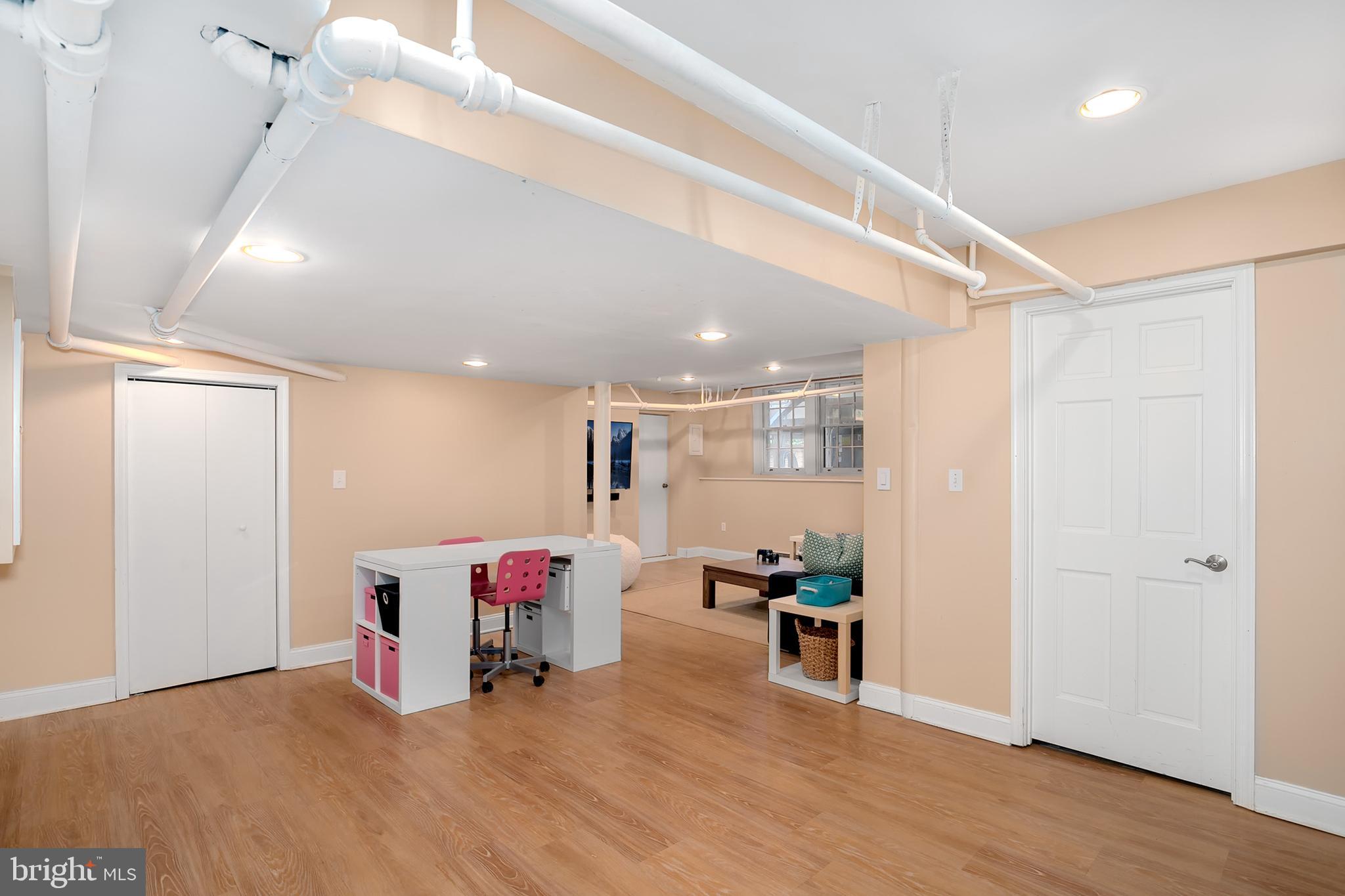 2402 Brambleton Road Baltimore, MD 21209 - Photo 30 of 39