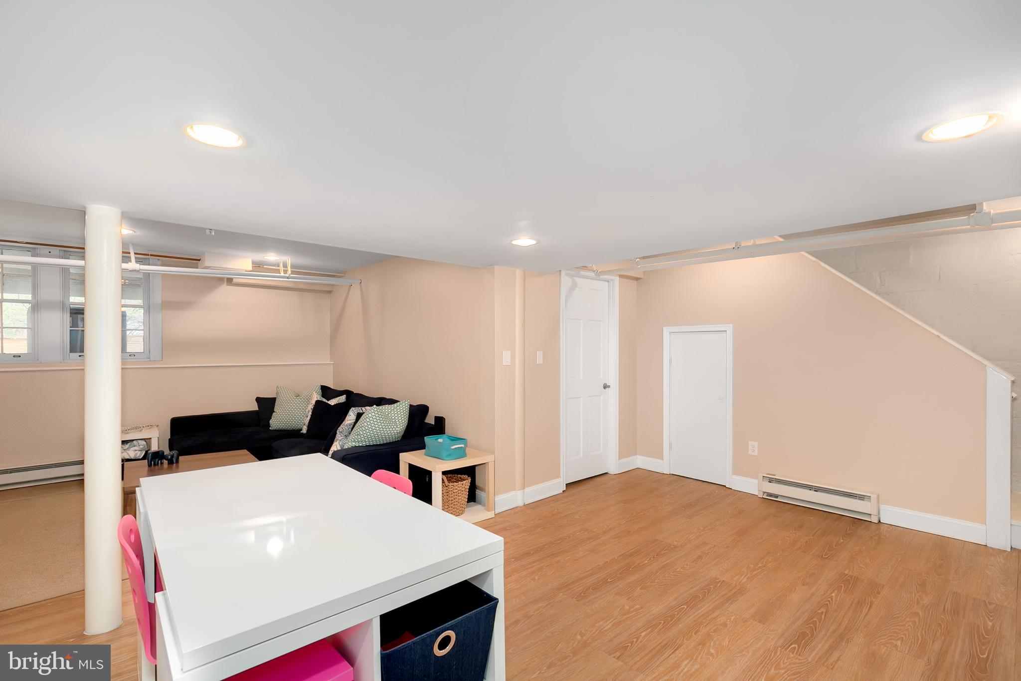 2402 Brambleton Road Baltimore, MD 21209 - Photo 31 of 39