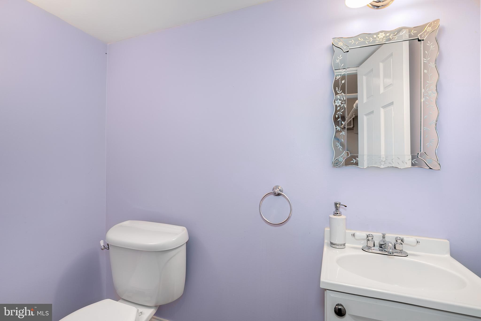 2402 Brambleton Road Baltimore, MD 21209 - Photo 33 of 39
