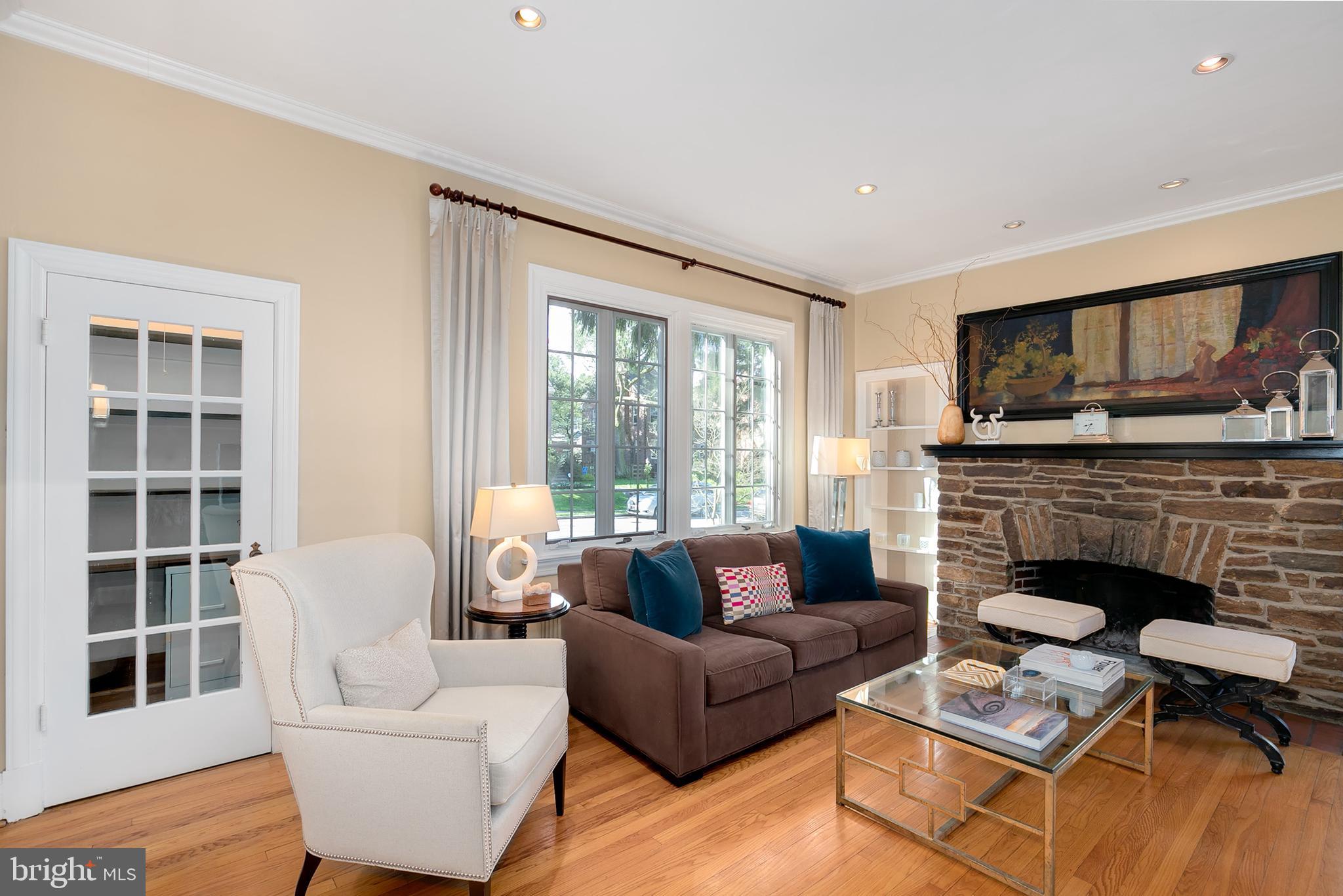 2402 Brambleton Road Baltimore, MD 21209 - Photo 5 of 39